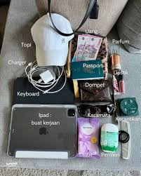 Liburan Jadi Lebih Tenang, Ini Daftar Barang Wajib Saat Traveling