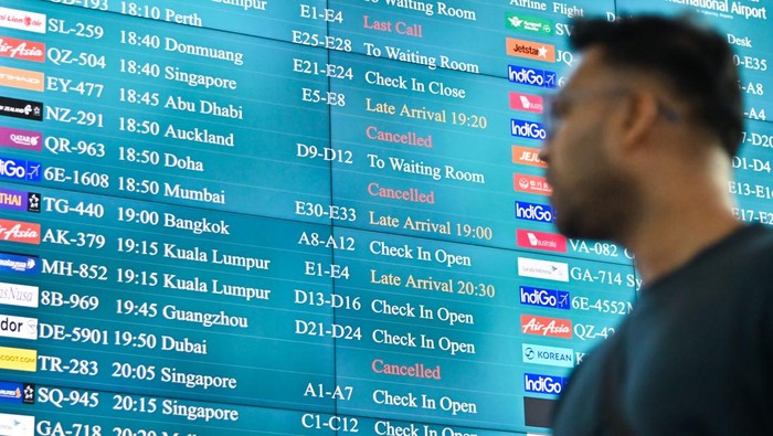 Ribuan Penumpang Batal Terbang Akibat Konflik Timur Tengah